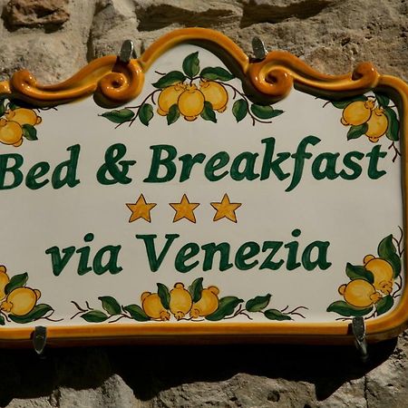 Bed & Breakfast Via Venezia Regalbuto Exterior photo